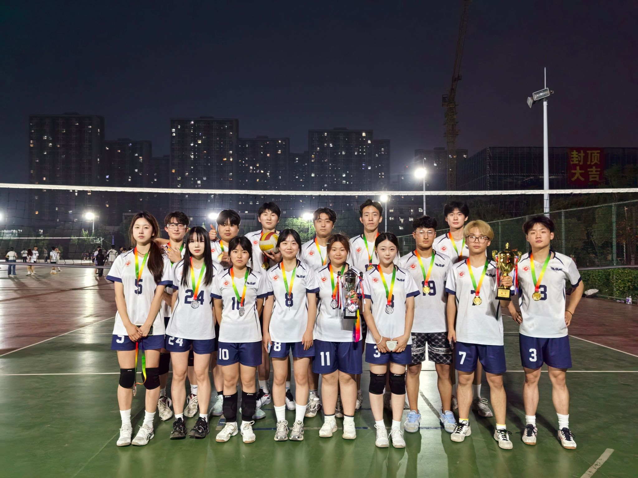 包含体育风采！女子球队运动员用实力诠释团结合作的词条