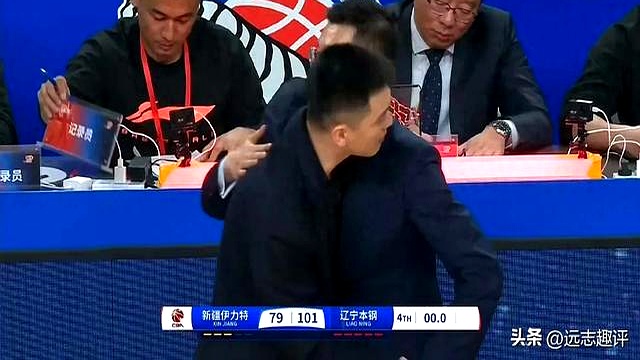 新疆男篮遭遇深圳队逆袭，季后赛第一败的简单介绍