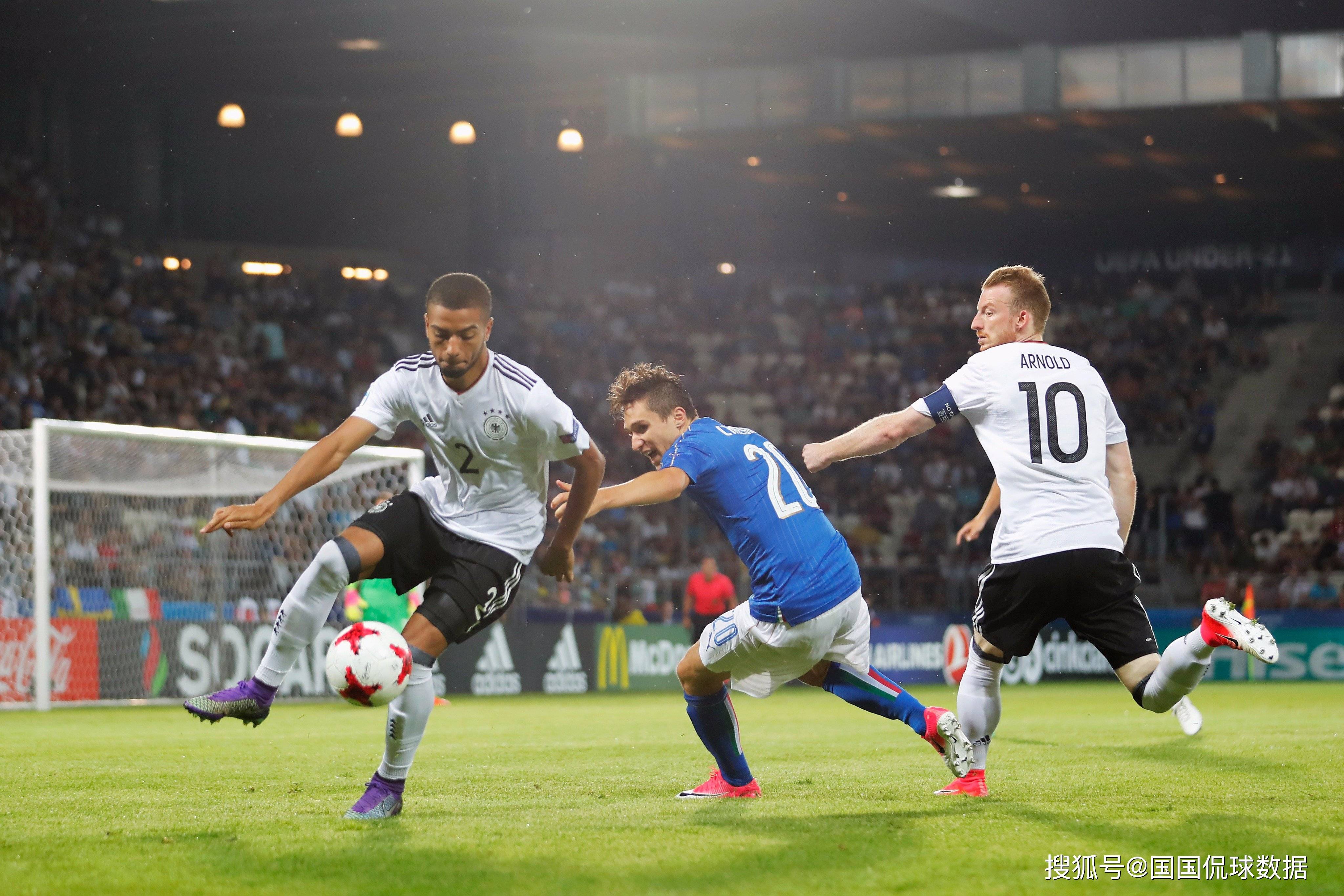 关于阿尔梅里亚防守坚固，成功守住比分取得胜利的信息