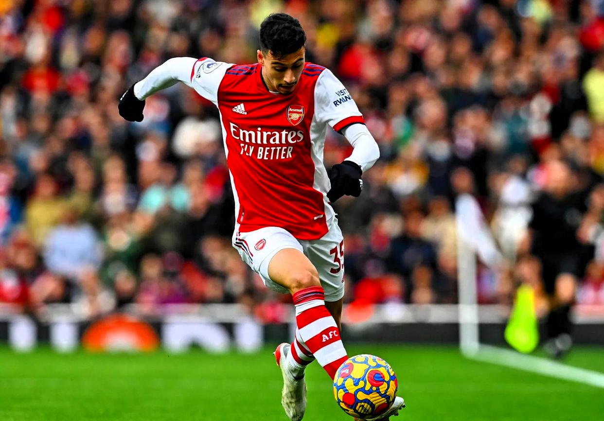 法国逆转阿森纳，马丁内利关键制胜