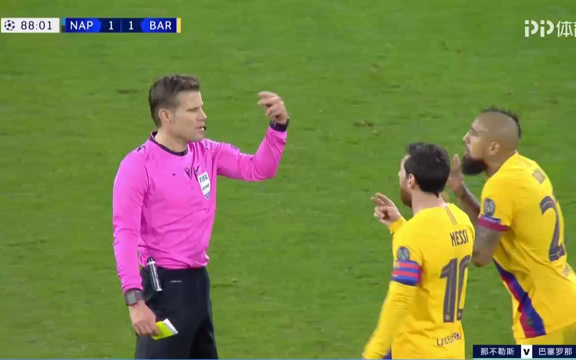 那不勒斯绝杀乌拉圭，皮克高光表现