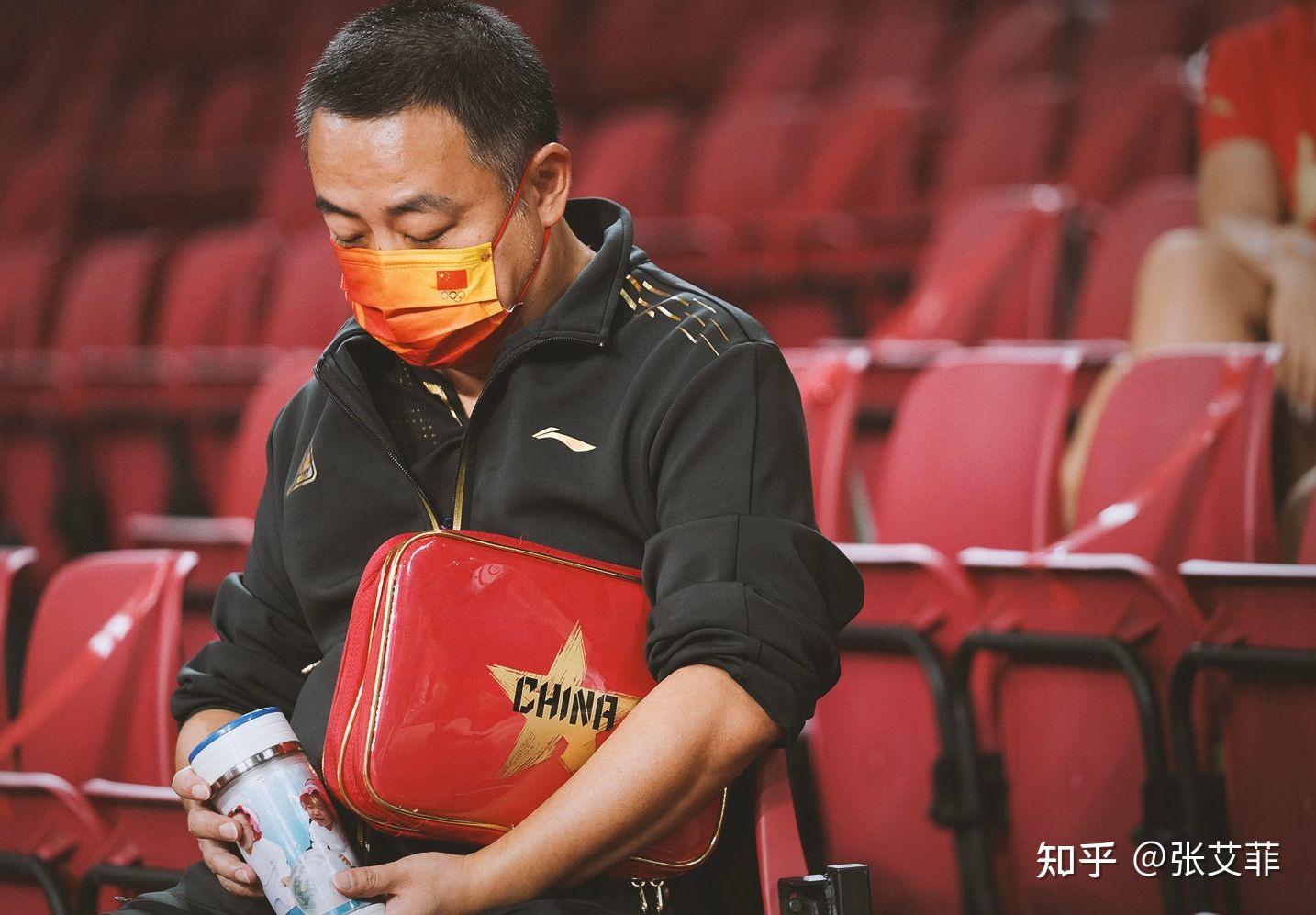 日本队完胜韩国队，黄鸭组合高光表现