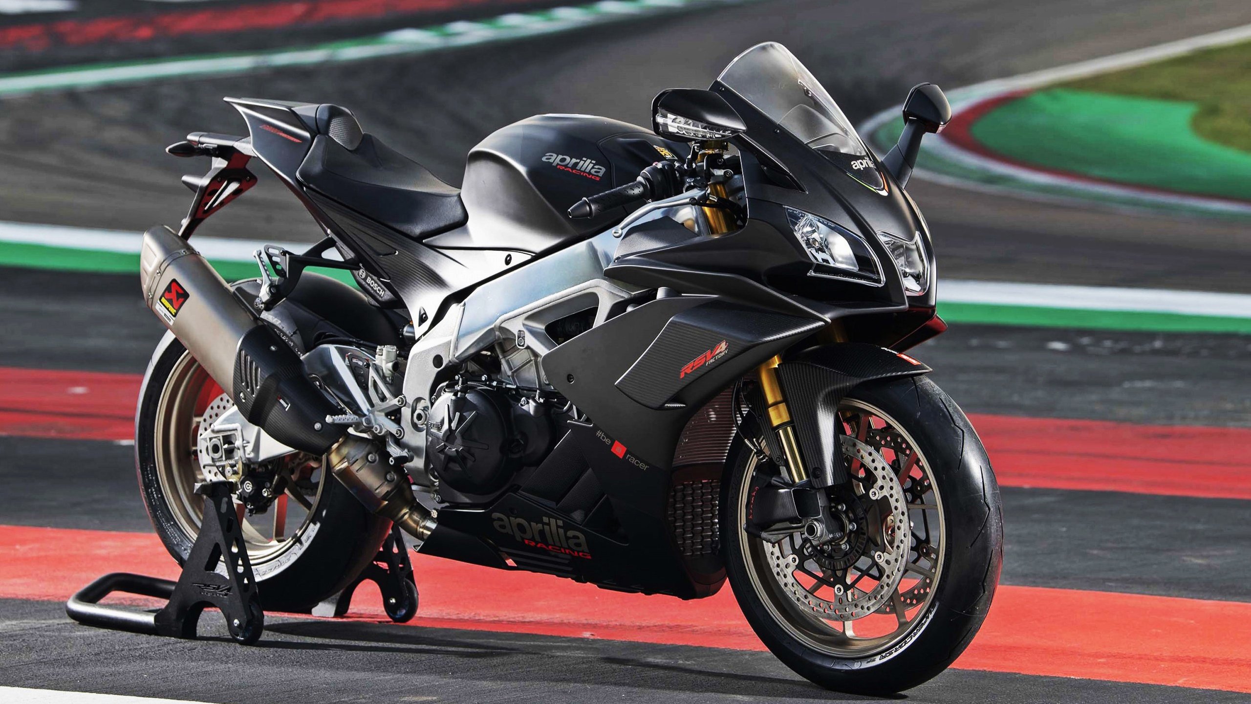 狂飙之夜，拉梅洛进攻端无人可挡，锁定F1年度总冠军