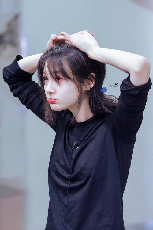 冰面下的火山，当机械伦纳德一手捏碎冰封的森林狼